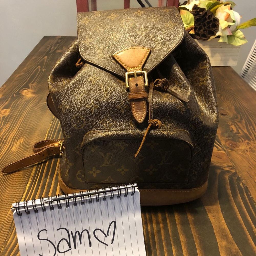 S O L D Louis Vuitton Montsouris MM